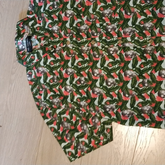 BNWT No Vacancy Men's large button down skull shirt size L - Picture 2 of 6